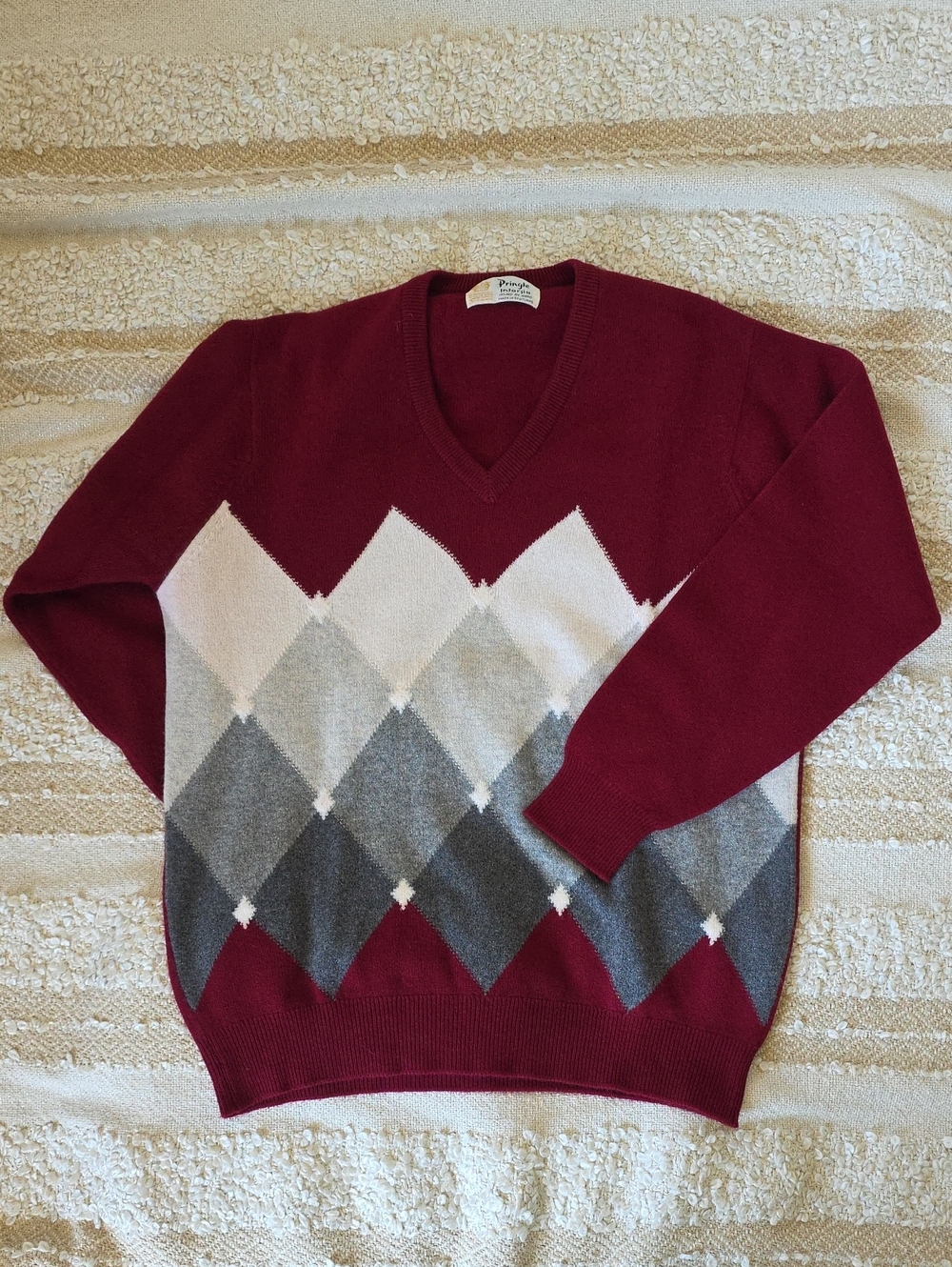 Pringle Cashmere Burgundy Argyle V-Neck Sweater Gray Cream Diamonds Large